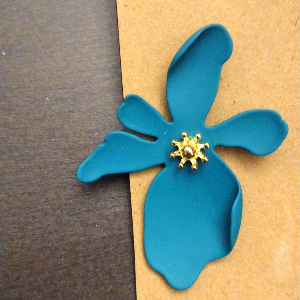 Gold Blue Flower Brass Earrings Amanda Blu’s Gold Hand Painted - NWT - Picture 3 of 7